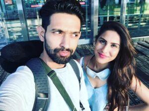 Vikrant Massey Instagram - #Happy2K16 #TravelTime #Holidays #SunnyMe #SunnyUs #SingaporeStopover #AndWeBegin #Shukr @sheetalthakur
