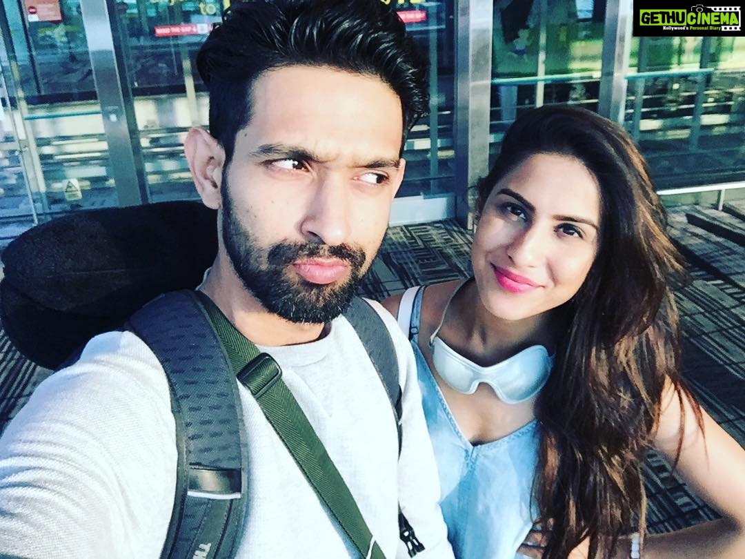 Vikrant Massey Instagram - #Happy2K16 #TravelTime #Holidays #SunnyMe #SunnyUs #SingaporeStopover #AndWeBegin #Shukr @sheetalthakur