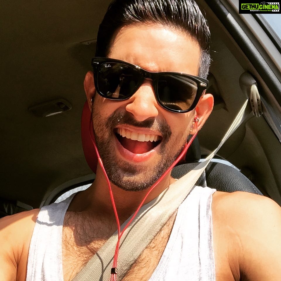 Vikrant Massey Instagram - #Happy2K16 #Shoot #Shooting #Goa #SunnyAfternoons #SunnyMe #Shukr