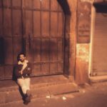 Vikrant Massey Instagram - #Delhi #GullyQasimJahaan #GhalibKiGully #GhalibKaGhar #Winters #Happiness #Shukr @kabeer737