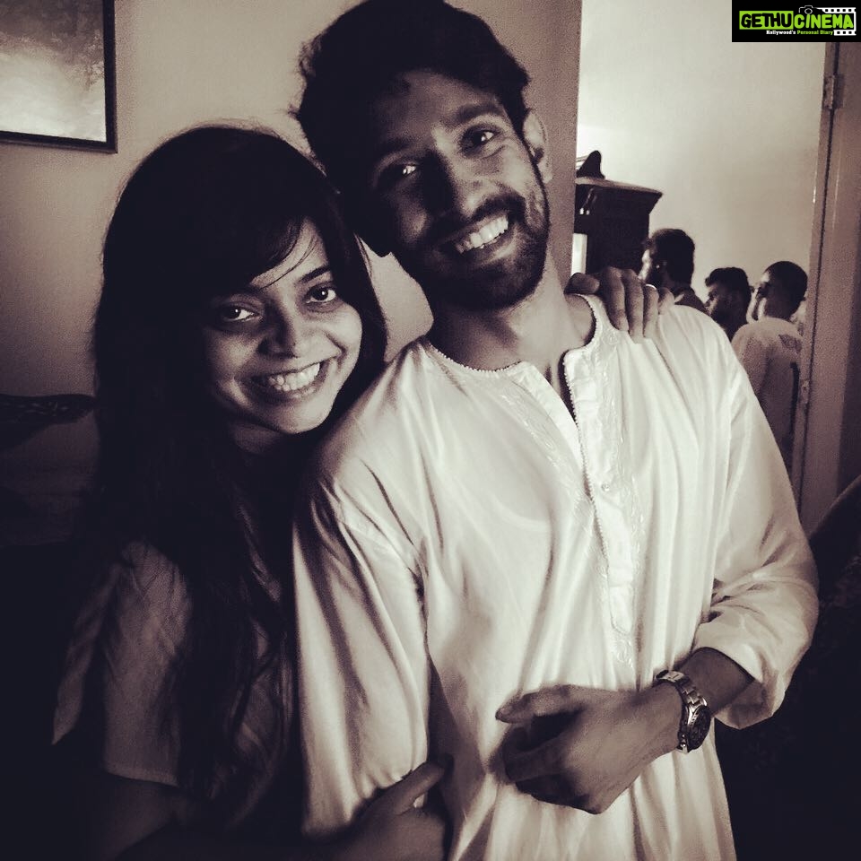 Vikrant Massey Instagram - #HomeMadeFilms #partnerincrime #35mm #shoot #shooting #shortfilm #friends #support #happiness #life #love #day2 @niveditabasu