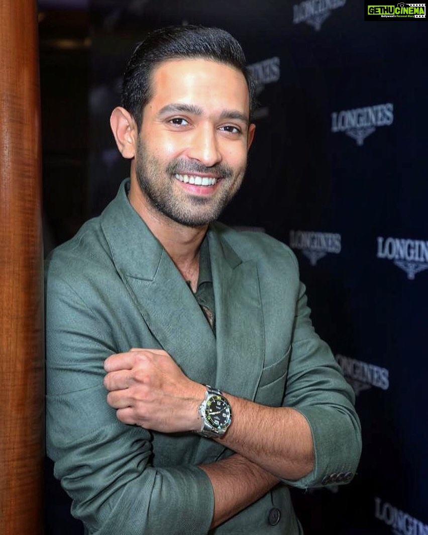 Vikrant Massey Instagram - ✨ Time is the only constant; use it with intention ✨ Proudly presenting the Limited Edition #CWG22 #LonginesHydroConquest ✨With limited 2022 timepieces signifying the year of the #CWG22 this beautiful piece also signifies pure class, tradition, perfection & performance. Values that @longines has stood for since 190 long years ✨ If you wish to be a part of history, then go grab one now ⏱ New Delhi