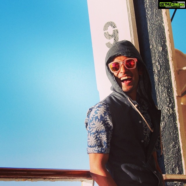 Vikrant Massey Instagram - #happiness #laughter #agenda2015 #flashy #redglasses #hoody #no9