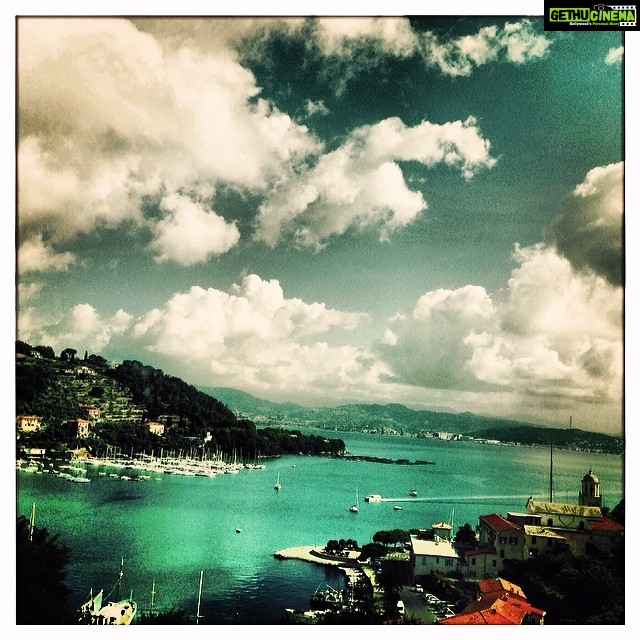 Vikrant Massey Instagram - 🌟 Trail Trekking - Portovenere (Italia) 🌟