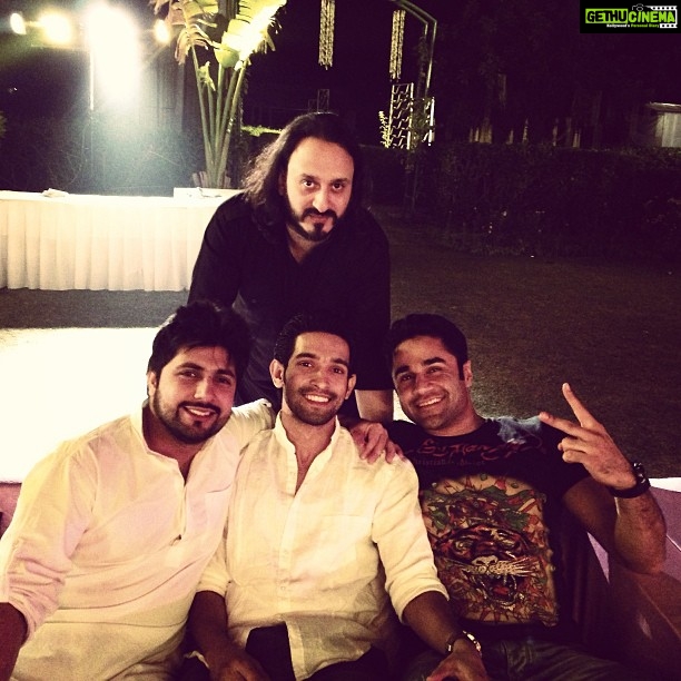 Vikrant Massey Instagram -