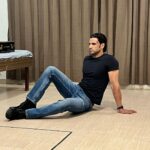 Vivek Dahiya Instagram - In between a scene work. An assassin is down but is he down?