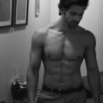 Vivek Dahiya Instagram - I’m an artist, not a fighter.