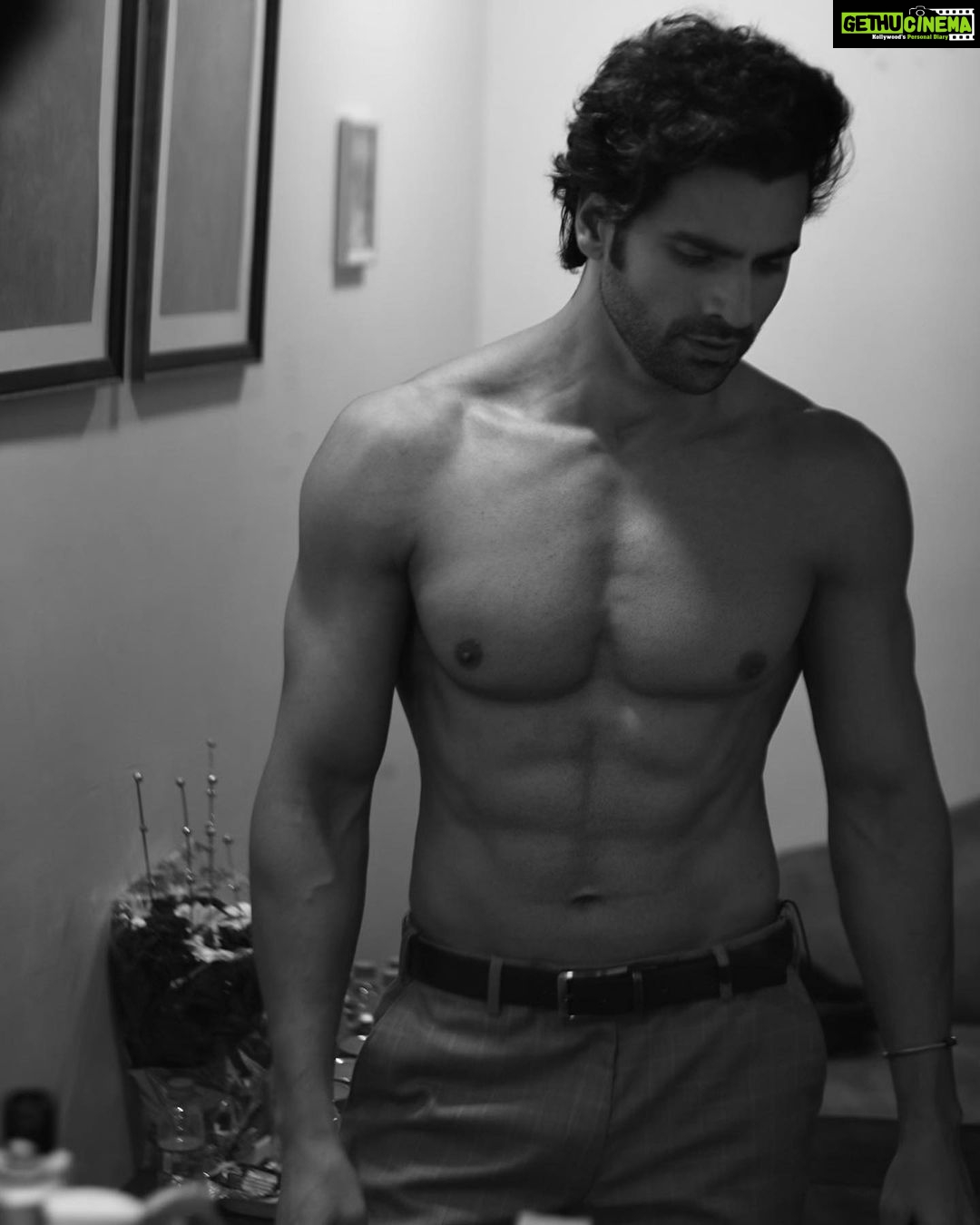 Vivek Dahiya Instagram - I’m an artist, not a fighter.