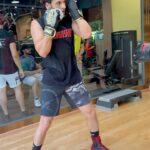 Vivek Dahiya Instagram - It’s not just a workout. It’s an everyday fight to push harder, push beyond the boundaries that your mind creates because it wants you to stay in the comfort zone.