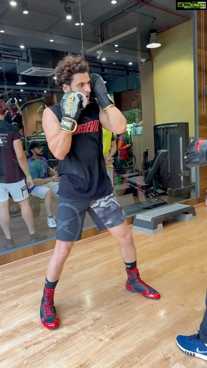 Vivek Dahiya Instagram - It’s not just a workout. It’s an everyday fight to push harder, push beyond the boundaries that your mind creates because it wants you to stay in the comfort zone.