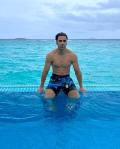 Vivek Dahiya Instagram - Aqua therapy for mind and body Maldives