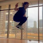 Vivek Dahiya Instagram - Monsoon and the Music of my jump rope ❤️ #doubleskippingchallenge