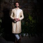 Vivek Dahiya Instagram - Be You. Outfit @gargee_designers Styled by @stylingbyvictor @sohail__mughal___ Photography @soulmatefilmsofficial_