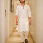 Vivek Dahiya Instagram - It’s the day when we dispel gloom and misery. It’s the time when we celebrate goodness taking over evil. Let’s continue with a positive spirit. Wishing you great smiles, health & prosperity. Be safe, stay healthy today and always. Happy Dussehra! Outfit by @tisastudio Styling by @stylingbyvictor @sohail__mughal___