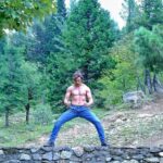 Vivek Dahiya Instagram - When you don’t wait for the right time or that perfect opportunity to train. The time is now! These pictures were taken when I found 30 mins break during my shoot 30 kms up from Manali. You gotta do what you gotta do. Weather being sunny for the most part and a sudden drop to 14 degree when cloudy. Loved every minute of this. #workoutoholics Manali, Himachal Pradesh