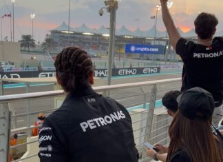 Vivek Dahiya Instagram - The day finally arrived when I got to experience a live @f1 race Wow..what a day! #AbuDhabiGP Starting with the carnival atmosphere, the air show, cars making their way to the race tracks, the roaring sound of engines, the vibrations, the smell of rubber, the up close action, all of this makes it visceral and exhilarating. @lewishamilton you kept us on the edge of the seat today and I have videos to prove that haha. It was such a high to see you leading the way throughout. You’re still our champion, the GOAT! @ymcofficial @visitabudhabi #TheTimeisNow #InAbuDhabi Yas Marina Circuit