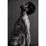 Vivek Dahiya Instagram - Midnight tease 😈