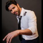 Vivek Dahiya Instagram – Dear black silk tie, 

You make me feel so good.