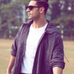 Vivek Dahiya Instagram – Memory to the mind is what fat to the body. A certain amount is necessary. Too much is harmful. 
On a lighter note, how’s the new haircut looking?

#NoteToSelf #NewLook #Haircut