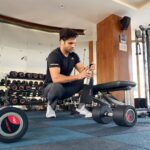 Vivek Dahiya Instagram – No glutamine, no bcaa’s, no supplements required. Bas ghar ka paushttik khana and pani will suffice. Resorting to the natural food sources and feel no difference in terms of muscle strength and recovery. A positive approach towards one’s goal is far more important :) 

#Fitness #Strength #MuscleGrowth #NaturalPhysique