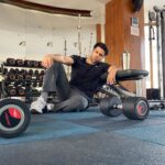 Vivek Dahiya Instagram - No glutamine, no bcaa’s, no supplements required. Bas ghar ka paushttik khana and pani will suffice. Resorting to the natural food sources and feel no difference in terms of muscle strength and recovery. A positive approach towards one’s goal is far more important :) #Fitness #Strength #MuscleGrowth #NaturalPhysique
