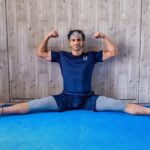 Vivek Dahiya Instagram - Feeling strong & flexible 😊#SaturdayMorning #TrainWithVD #VDtrainsHardcore #workoutmotivation Mumbai, Maharashtra