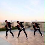 Vivek Dahiya Instagram – Right foot up, left foot slide
Left foot up, right foot slide. 
#FirstReel #ToosieSlide #VivekDahiya

#Reels #Reelkarofeelkaro #reelitfeelit #trendingvideo #trending #trendingreels #vivekdahiya #triplets