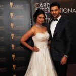 Vivek Dahiya Instagram - This day last year looked like this. A very unusual but special Diwali surrounded by incredibly creative people from across the globe coming together under one roof to celebrate and acknowledge world class cinema. Stories that make you fall in love, weep, inspire, scare and baffles you in some way or another. Wishing all the best to this years entries. @ciff_official #Throwback Cardiff, Wales (UK)