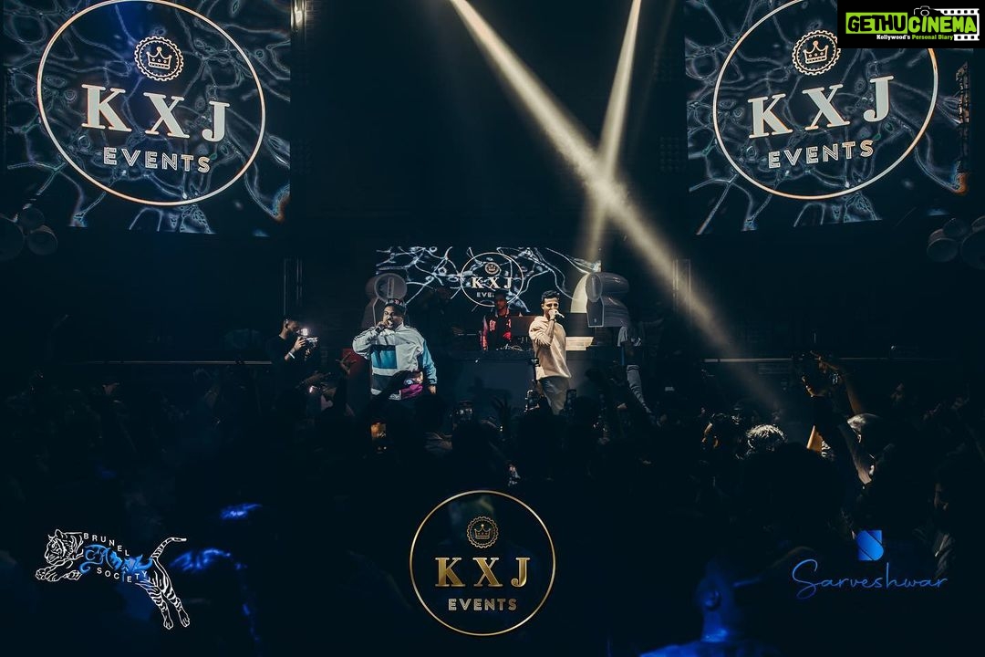 Yogi B Instagram - KXJ EVENTS X MC SAI PRESENTS TO YOU 90ML 2.0๐พ 90ML was so good it was only right that we came back this year with 90ML 2.0! Introducing, all the way from Malaysia, the Godfather of Tamil hip hop, Yogi B! ๐๐ฝ@yogibsees With 1000+ attendees across Europe 90ML 2.0 was an epic night to remember! We had a bunch of amazing artists come down to make this a memorable night including @yogibsees @mcsai_official and his @sahisiva_official ACTS : @yogibsees @mcsai_official @sahisiva_official @m.kapilan @tamil.grime DJ: @cc7official @manny.beesounds @affinitysounds HOST: @chinnathamizha @annsamuel Media team: @sarveshwar_photography @saanmuu_films @livisuals_ @sgousigan A big shoutout to everyone who came out to this event, we couldn't have done this without you and we will see you very soon๐พ