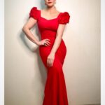 Zareen Khan Instagram - 🌹 #NykaaFeminaBeautyAwards2019 #NFBA2019 #PoseyMuch #RedAlert #Red #ZareenKhan