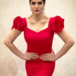 Zareen Khan Instagram - 🌹 #NykaaFeminaBeautyAwards2019 #NFBA2019 #PoseyMuch #RedAlert #Red #ZareenKhan