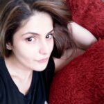 Zareen Khan Instagram – 👀
#AuNaturel #ZareenKhan