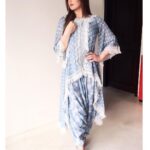 Zareen Khan Instagram - Thank u @ishnyafashion for this beautiful dhoti kurta in my fav color ❄️ Love absolutely everything about it ! #IshnyaFashion #ZareenKhan