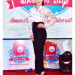 Zareen Khan Instagram - Launching @washndrymumbai - One stop app for all your dry cleaning, washing and drying of not only your clothes but your home accessories as well. Cleanliness now at the click of your finger. Congratulations to the Merchant Family and esp. @aqeel_merchant for achieving so much at jus 19yrs of age. Proud of u ! Special thanks to #RiyazAmlani . P.S. @sid_kannan u were super fun as always 🤗 #WashNDry #Mumbai #ZareenKhan