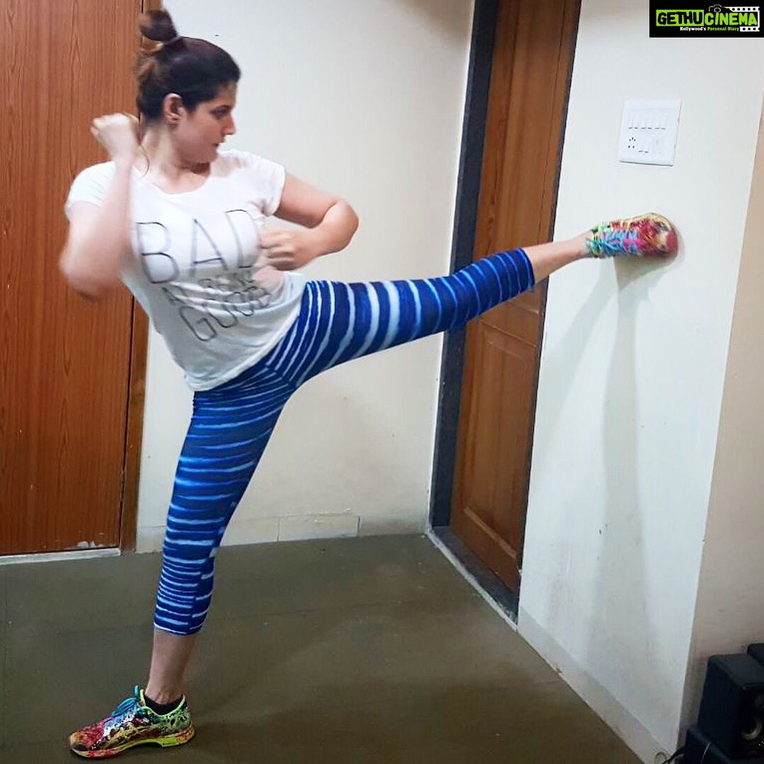 Zareen Khan Instagram - Just Another day of some Boxing n Kicks ... Thank u @irfanikkhan for being so patient with me on this journey. #NewBeginnings #MixedMartialArts #MMA #StressBuster #ZareenKhan #StrongIsSexy