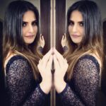 Zareen Khan Instagram - ✨ Mirror Image or Mirage ?! ✨ Pic Courtesy 📸 - @im_bodyholic #HappySunday #HappyHeart #ZareenKhan