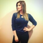 Zareen Khan Instagram - Loving this blue shimmer top frm @jevelenofficial 💙✨ #Lategram #HappySunday #ZareenKhan