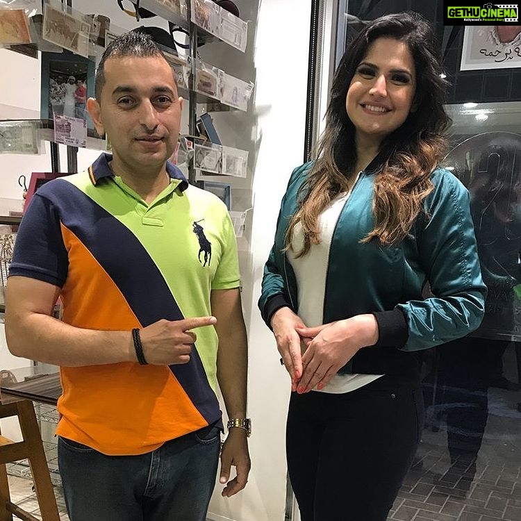 Zareen Khan Instagram - Thatβs the smile when your tummy is super happy after having the best kebabs @ostadi_1978 πππ Thank u @supersonex & @merlinzmagic for this wonderful meal experience. #TheBestKebabs #Foodgasm #IranianFeast #TravelDiaries #Dubai #TravelWithZareen #ZareenKhan