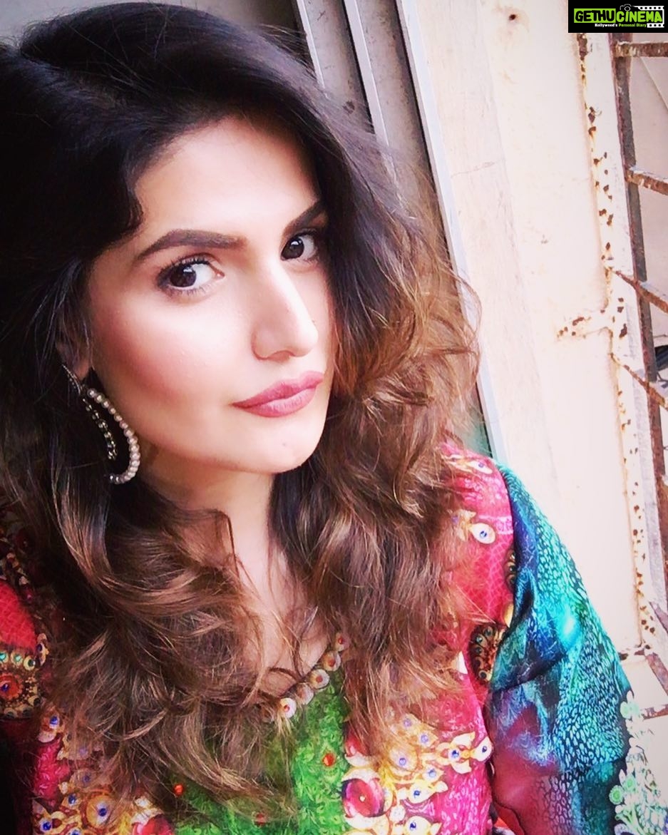 Zareen Khan Instagram - Eid Mubarak to All ✨✨✨ #EidMubarak #StayBlessed