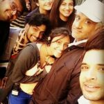 Zareen Khan Instagram – That look on @vikrampbhatt sir’s face … Priceless ! 😂😂😂 #1921 #OnShootShenanigans #UnitedKingdom
#Repost @krishnavbhatt (@get_repost)
・・・
Cramming into one frame since 1921. #1921 #yorkshire #punshline