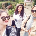 Zareen Khan Instagram - The Three Musketeers ❤️ #Bradford #Yorkshire #UnitedKingdom #TravelDiaries #LaFamilia #TravelWithZareen