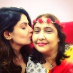 Zareen Khan Instagram - Happiest Birthday Mommy 🎊🎉🎊💃🏼🤗💋 Thank u for being u ... without u I'm nothing 🦄❤️ God bless u always 👼🏻🌈✨ #LoveOfMyLife #MyWorld #MyStrength #MyLifeLine #AlwaysAndForever #MaajhiJannani #HappyBirthday #TaurusSeason