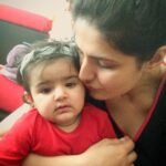 Zareen Khan Instagram - When the day starts like this ❤️ #HumariChotiSiBeti #Rhea #MyHappyThought #UnconditionalLove #ForeverAndAlways