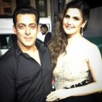 Zareen Khan Instagram - Happiest Birthday to my fav @beingsalmankhan ❤ No words would b enough to express wht you are to me ... Thank you for everything ! 😘 God bless u always ✨✨✨