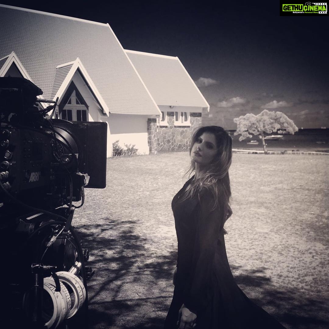 Zareen Khan Instagram - "If I am an Angel, Paint me with Black Wings." 🖤 #DarkAngel