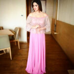 Zareen Khan Instagram - Wore this gorgeous off-shoulder gown by @rebeccadewanofficial for PC jeweller's store launch in Noida & Dwarka ! 💕 #Lategram #PCJeweller #Noida #Dwarka #Delhi #CandyFlossPink