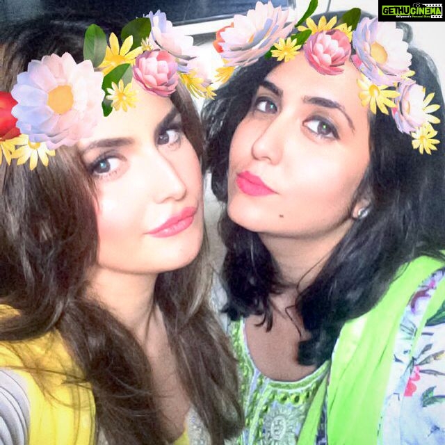 Zareen Khan Instagram - Here's to the Strong Women ! π May we know them. May we be them. May we raise them. #HappyWomensDay #MyWomaniyas #StrongWomenAreThePrettiest #Strength #Inspiration #Love #SupportSystem #ThatTiniestEditionTho #MaajhiMaitreen β€οΈ