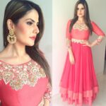 Zareen Khan Instagram - Wearing this beautiful floor length double layered anarkali fr Dahi Handi in Pune ✨✨✨ Outfit: @garoofficial #garokolkata Jewellery: @shillpapuriidesignerjewellery Styled by: @instagladucame