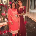 Zareen Khan Instagram - She's the 🍎 of my 👀 ! #MommyLove #LikeMotherLikeDaughter #Always&Forever #AboutLastNight