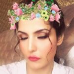 Zareen Khan Instagram - Keeping myself entertained when boredom starts kicking in ! 👻 #YouGottaDoWhatYouGottaDo